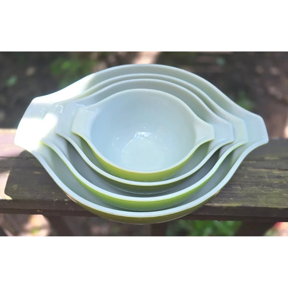 Vintage Pyrex Spring Blossom Green Crazy Daisy Cinderella Mixing Bowl Set 4